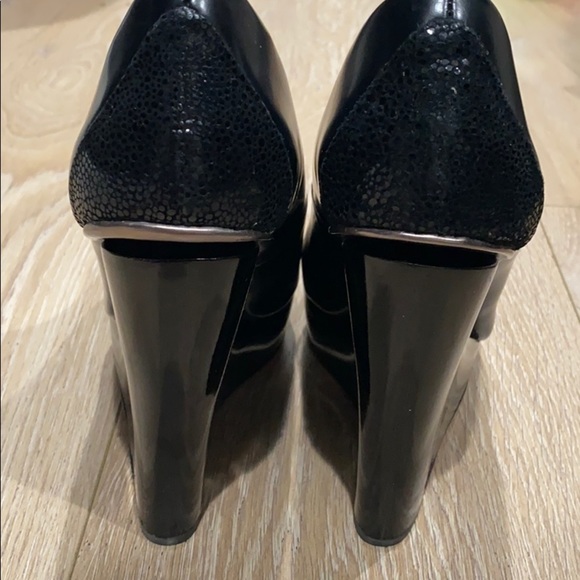 Black wedge w Silver trim at heel. - Picture 2 of 8